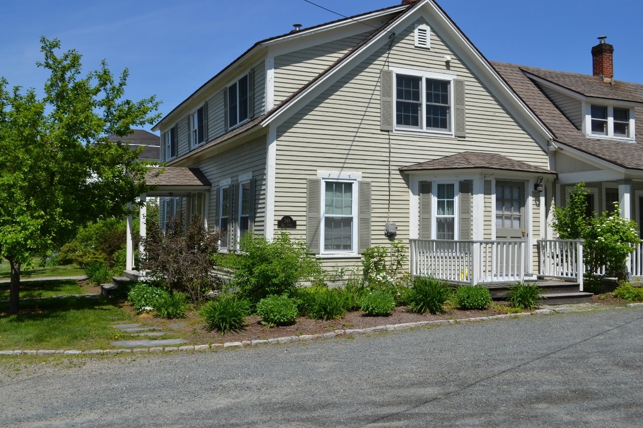 FRANCONIA COTTAGE ON MAIN